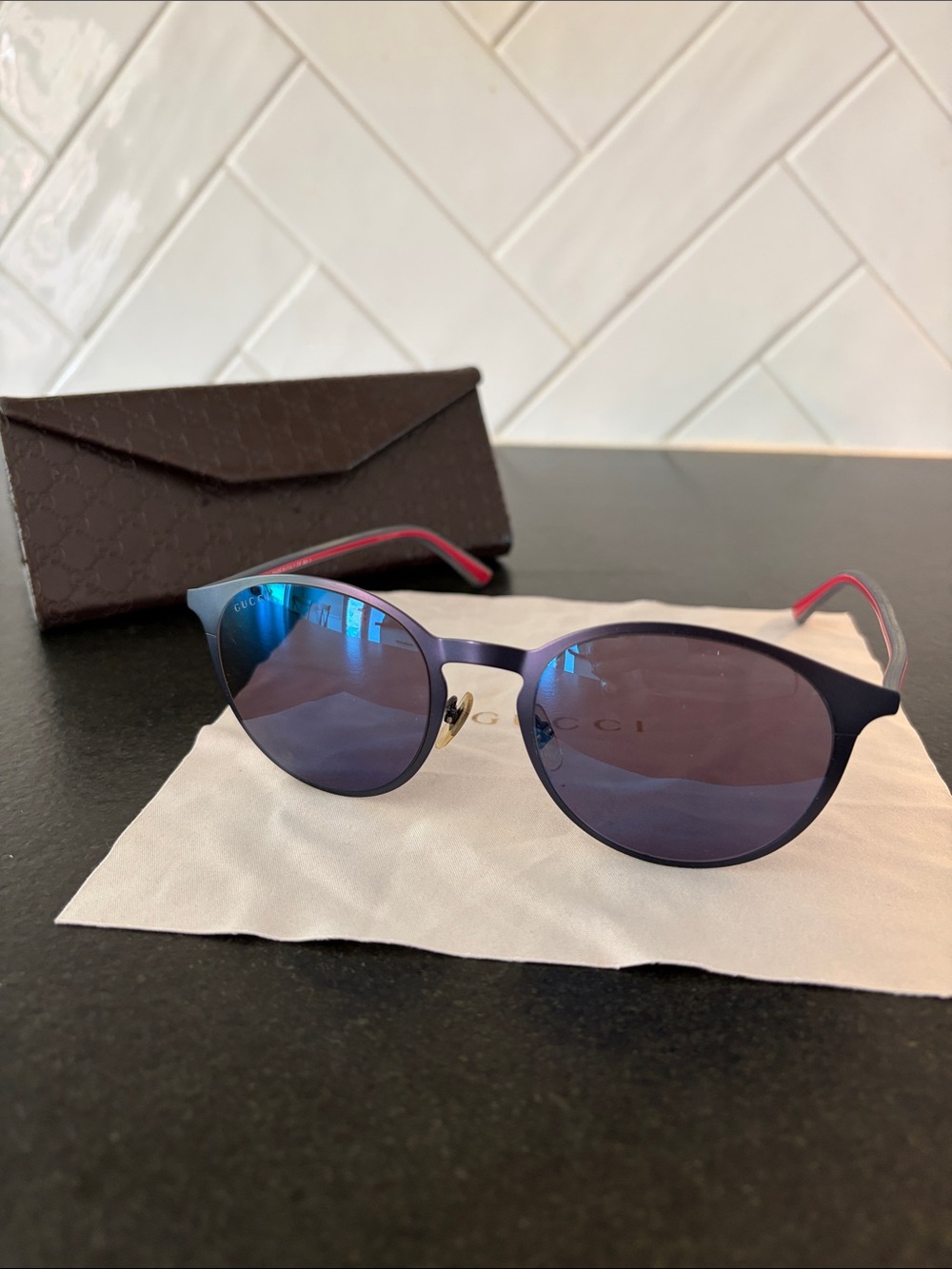 Gucci Metal Round Sunglasses with red Temple Accents